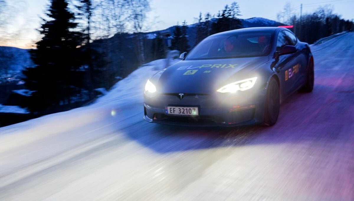 Tesla Model S Shows Impressive Results in Extreme Cold-Weather Testing