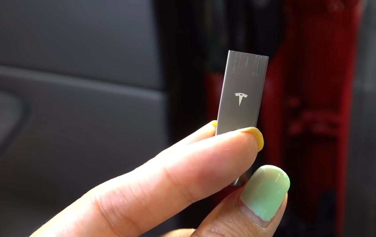 Aktualisieren Sie den USB-Hub der Mittelkonsole für Tesla Model 3 und Y