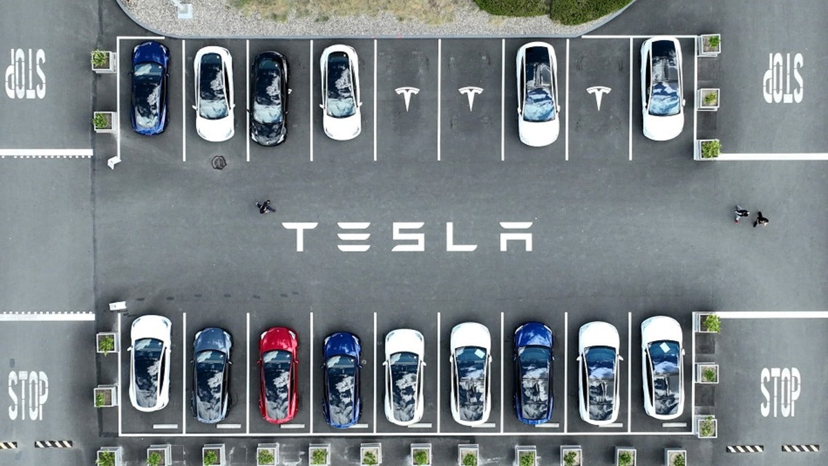 Tesla Posts 900%+ YoY Sales Growth in Germany in January