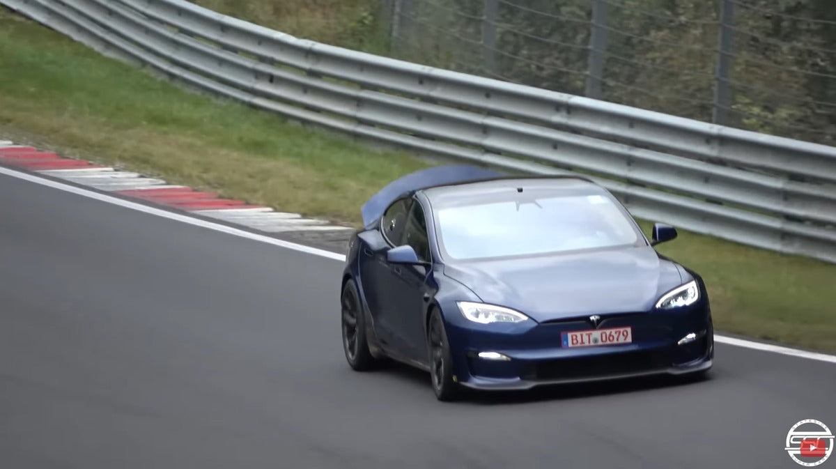 Tesla Model S Plaid + Prototype with Active Aero Wing Perfectly Demonstrates Itself on the Nurburgring Nordschleife