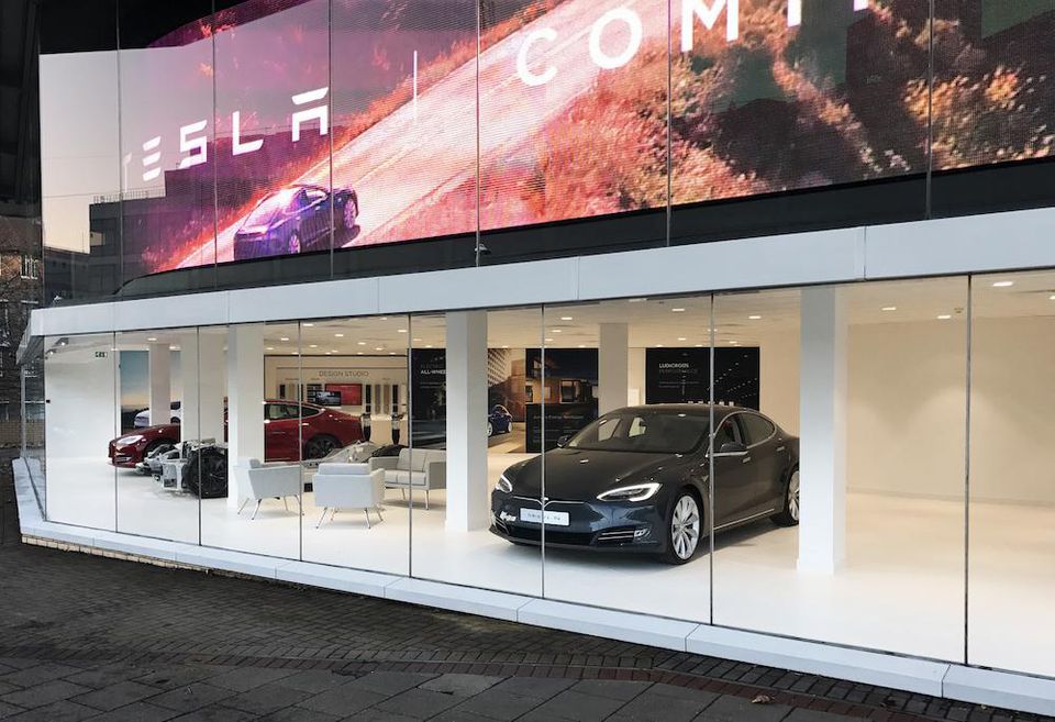 Tesla Preparing to Enter Singapore Market as Job Recruitment Continues