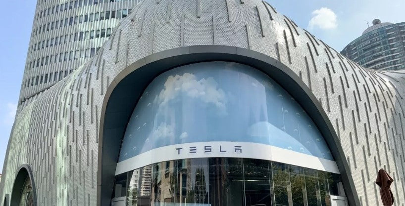 2000th Tesla Supercharger arrives in Shanghai Hongqiao