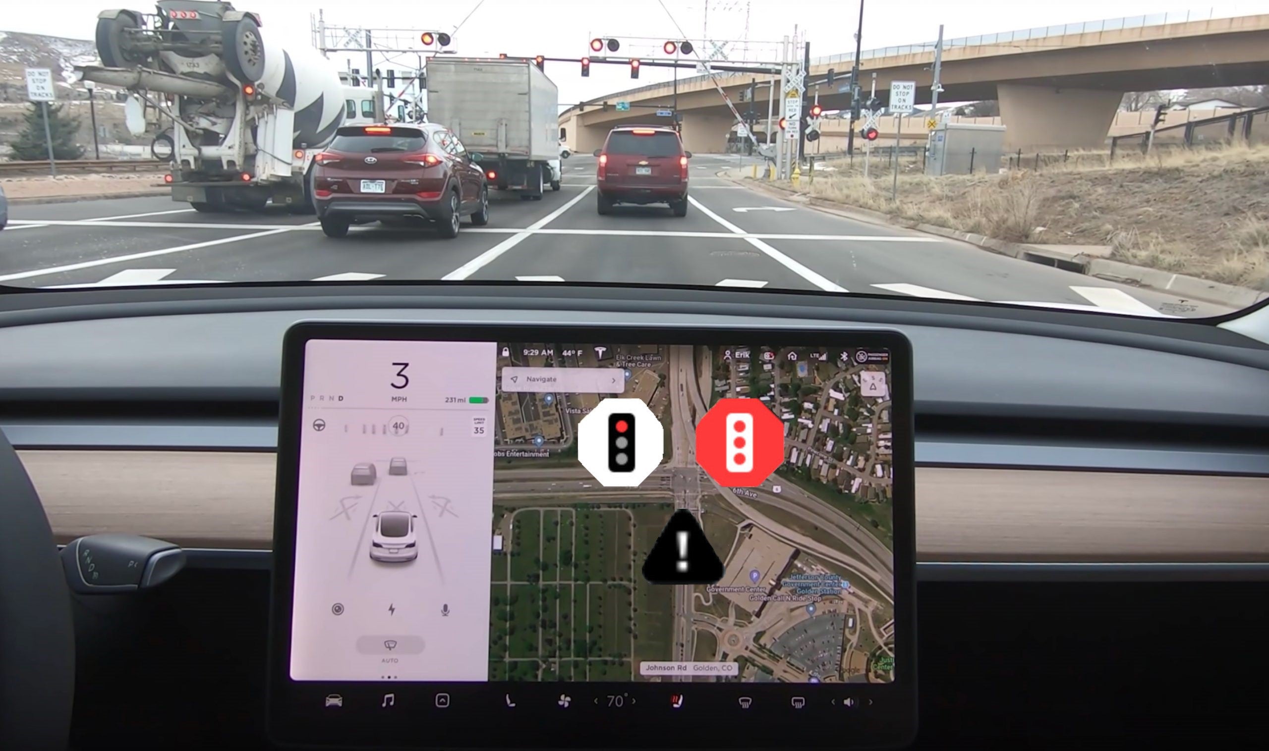 Hacker: Tesla Autopilot  Will Soon Stop At Red lights and Stop Signs