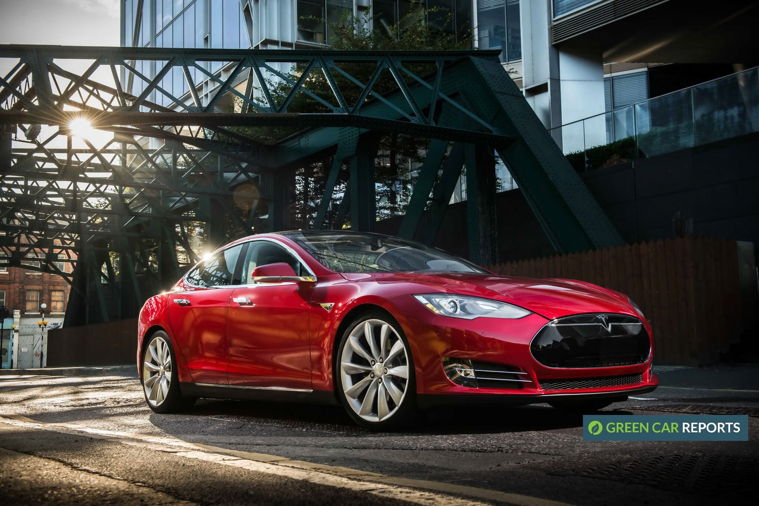 Tesla Model S gets 'Car of the Decade' Award