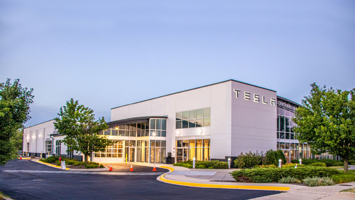 Tesla Is Reducing Number of Mall Showrooms in China & Adding New 4S-Style Stores