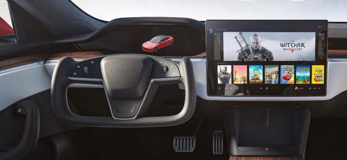 Tesla Yoke Steering Wheel Is Legal for UK Roads, Government Says