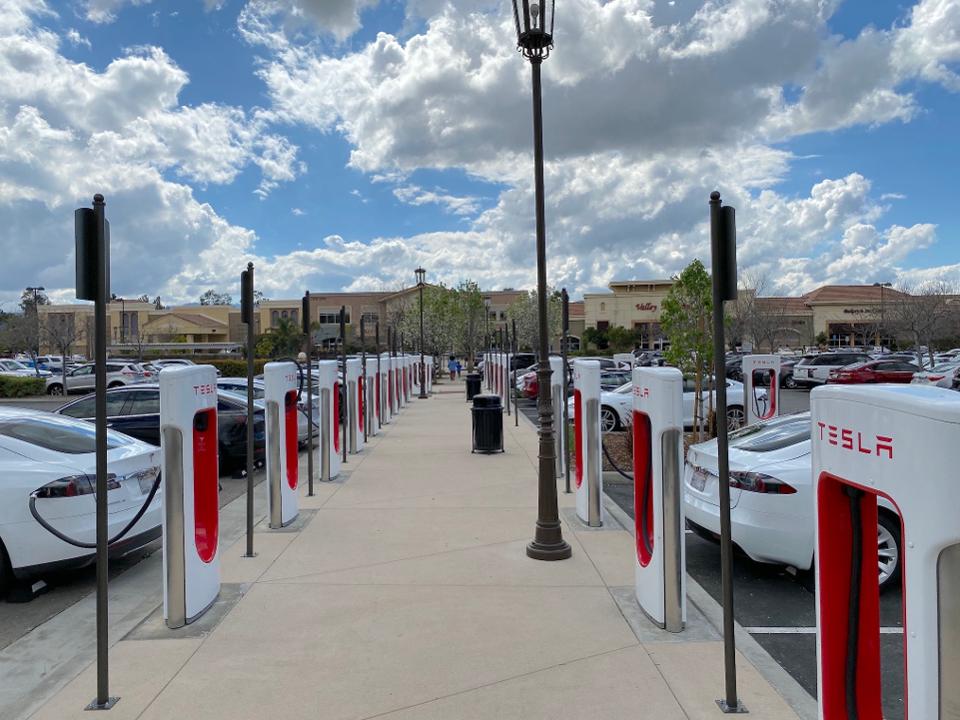 VW Clean Air Settlement Helps Tesla Build More Superchargers In Florida