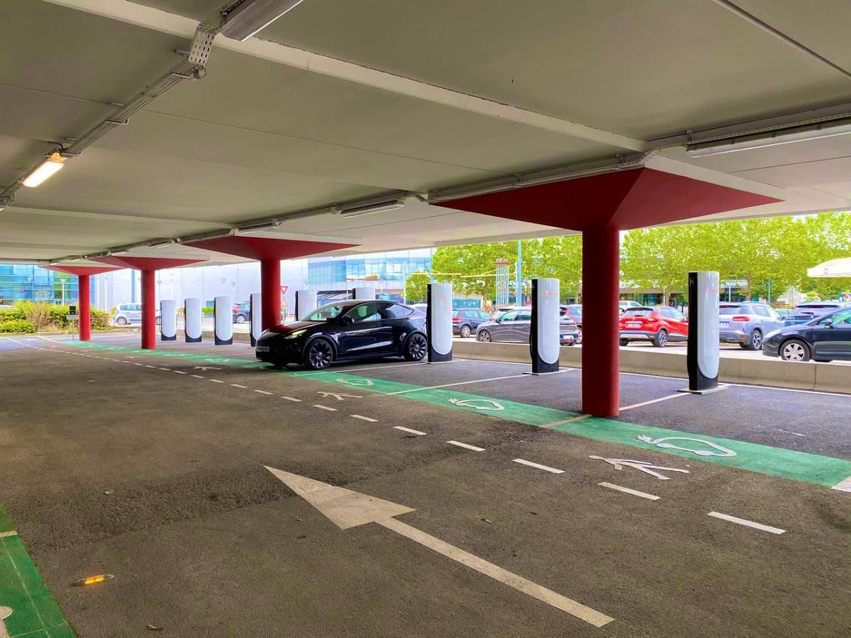 Tesla V4 Superchargers Coming to Norway & UK