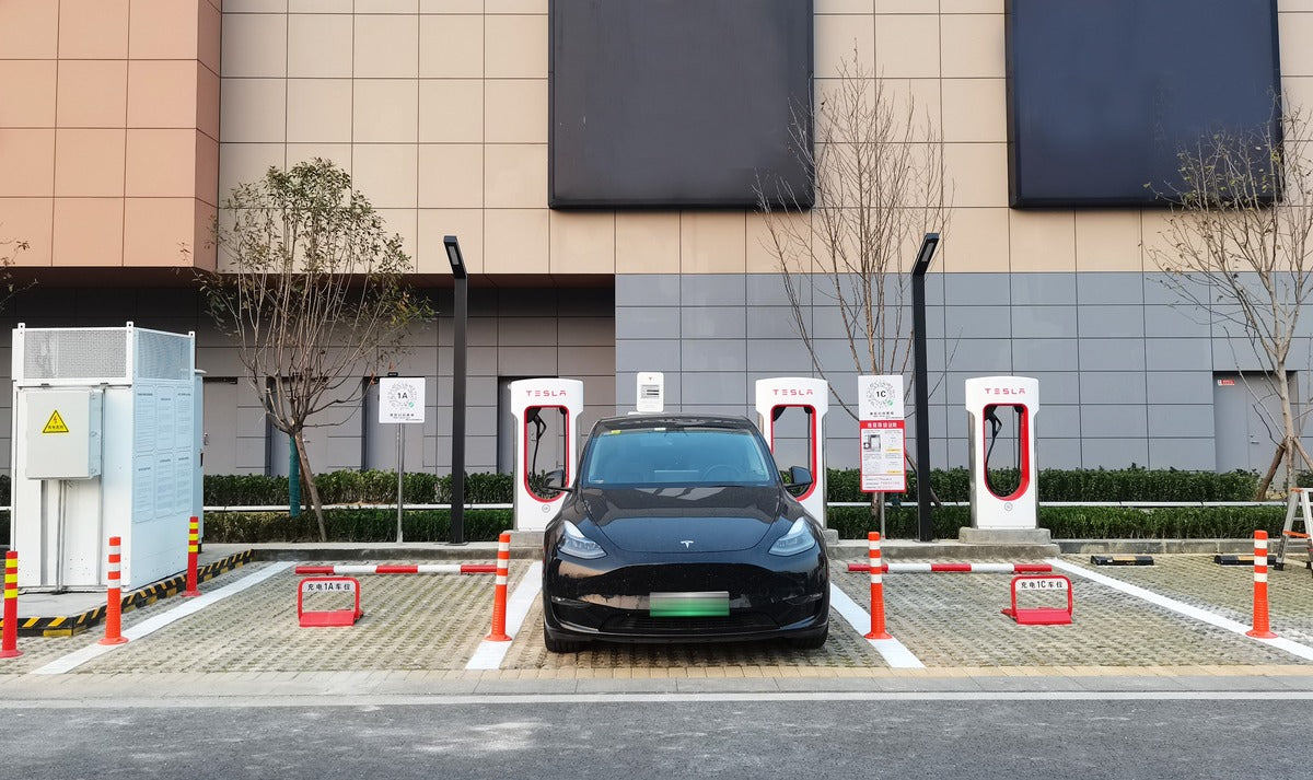 Tesla to Launch 10,000th Supercharger Stall in Mainland China in Coming Days
