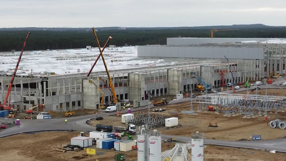 Tesla Giga Berlin Makes €100 Million Construction Deposit as Plant Races Toward Finish Line