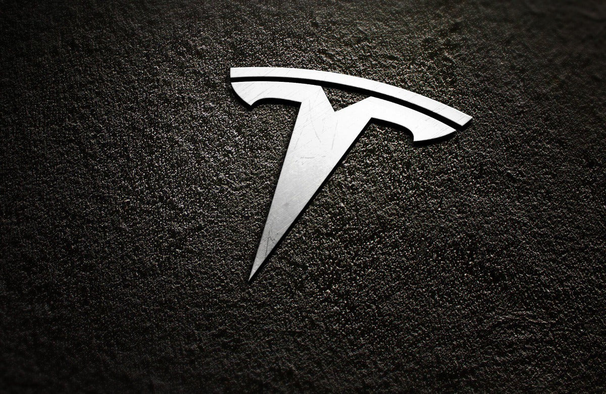 Goldman Sachs Sees Tesla TSLA Shares with 20% Upside to Their Target