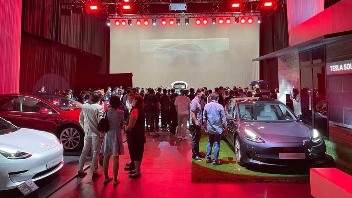 Tesla Launches Model Y in Hong Kong, with Deliveries to HK & Macau to Begin September