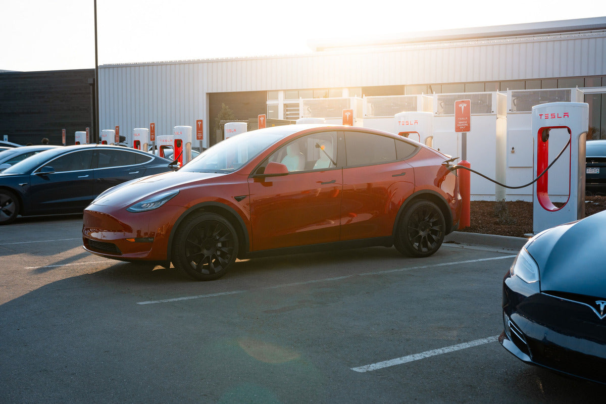Tesla Introduces Dynamic Pricing on Superchargers in Europe to Reduce Congestion & Grid Load