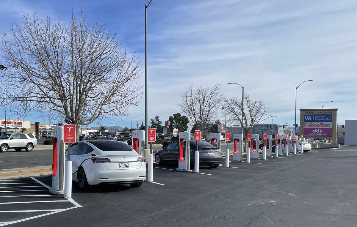 Tesla Cuts Charging Prices at Superchargers in Germany in Step with Lower Electricity Costs