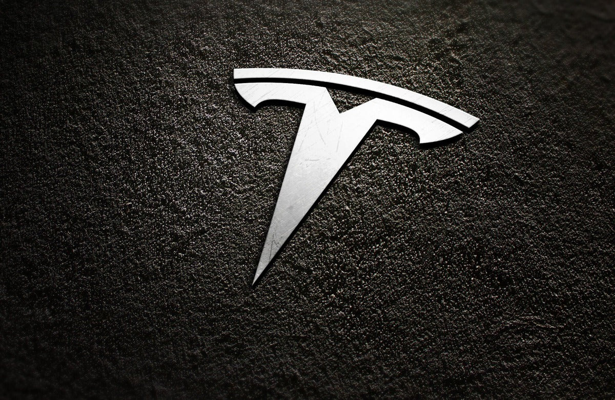 Tesla TSLA Receives Price Target Boost to $900 from Deutsche Bank, Reiterates Buy