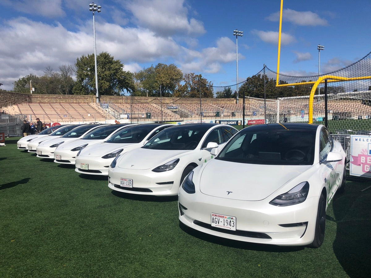 Report: Tesla Prepares to Deliver Cars to Israeli Businesses