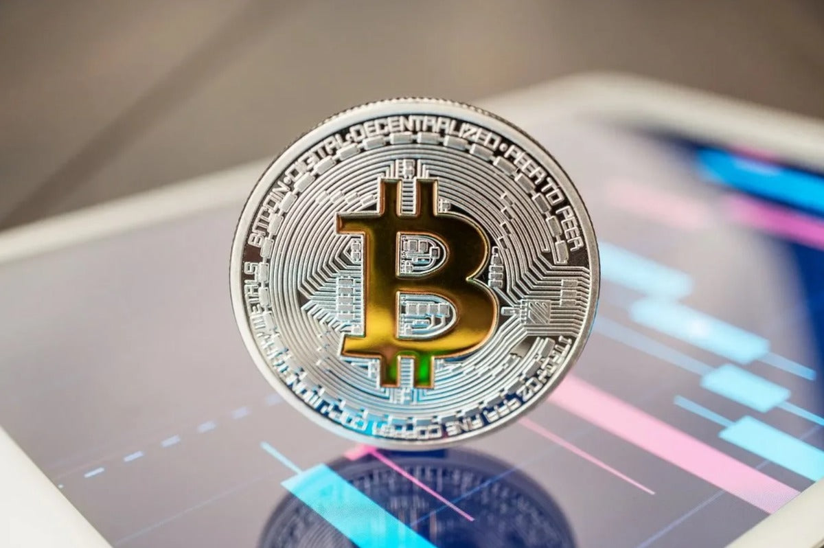 Bitcoin Could Behave Like US Treasury Bonds, Report Suggests