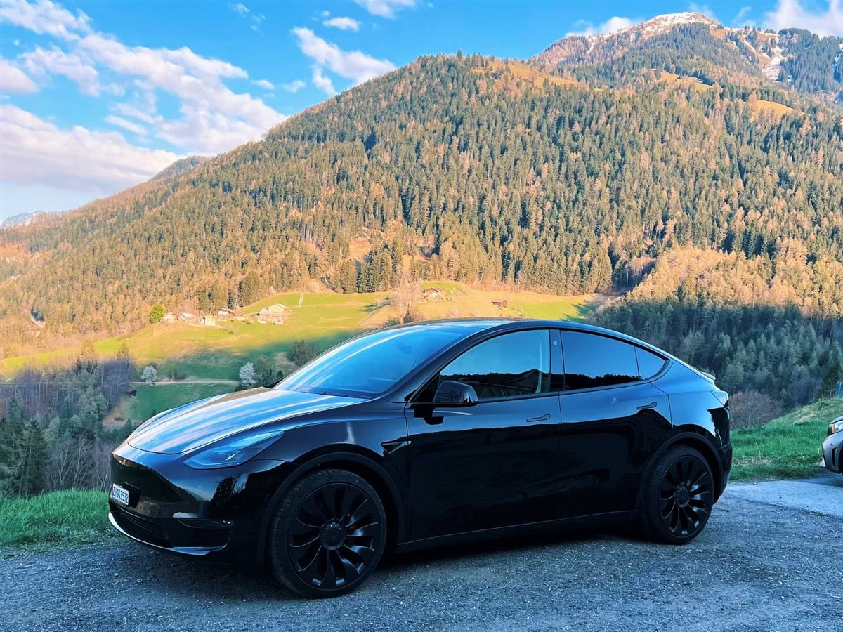 Tesla Model Y Became the Best-Selling Car in Switzerland in 2022, Model 3 in 5th Place