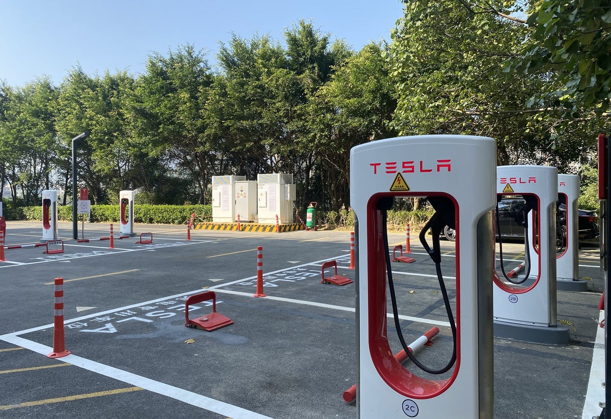 Tesla Expands Non-Tesla Supercharger Pilot Program to Australia, the First Country Outside of Europe