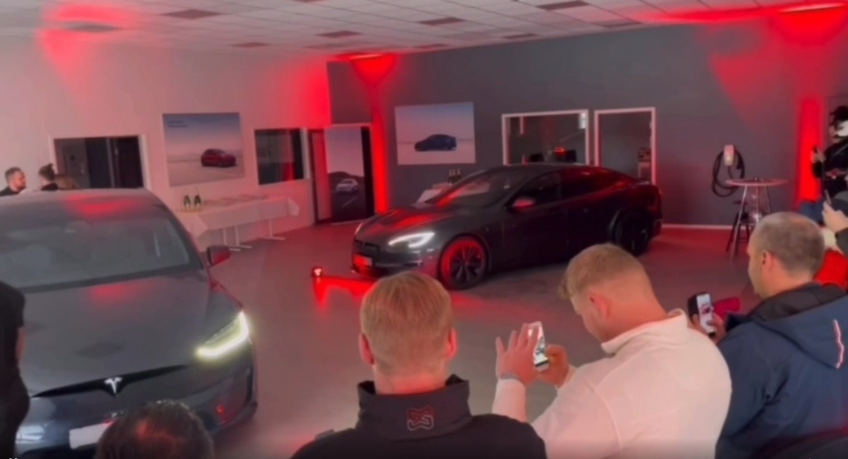 Tesla Starts Delivery of Refreshed Model S & X in Norway, Opens New Showroom & Service Center