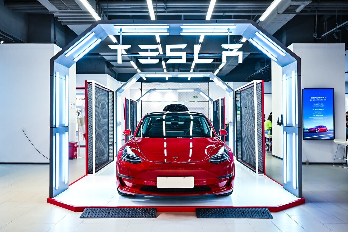Tesla Opens Giga Museum Exhibition at its Store in South China