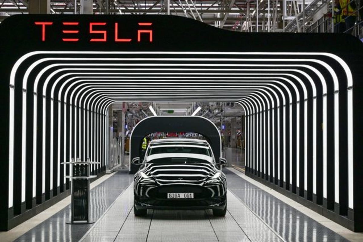 Tesla TSLA Remains Attractive to Retail Investors While Interest in Other Tech Stocks Fades