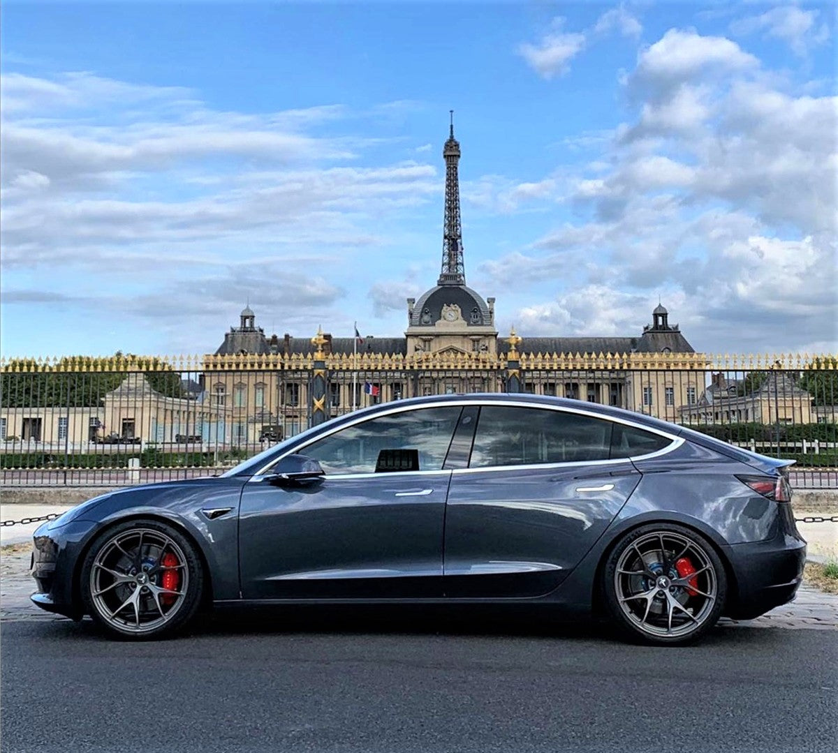 Tesla Model 3 Leads the EV Market in France, Spearheading the EV Revolution in Q1