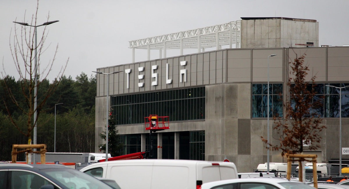 Tesla Giga Berlin Progresses Towards Launch of Battery Factory, Is Now Setting Up Anode Mixing