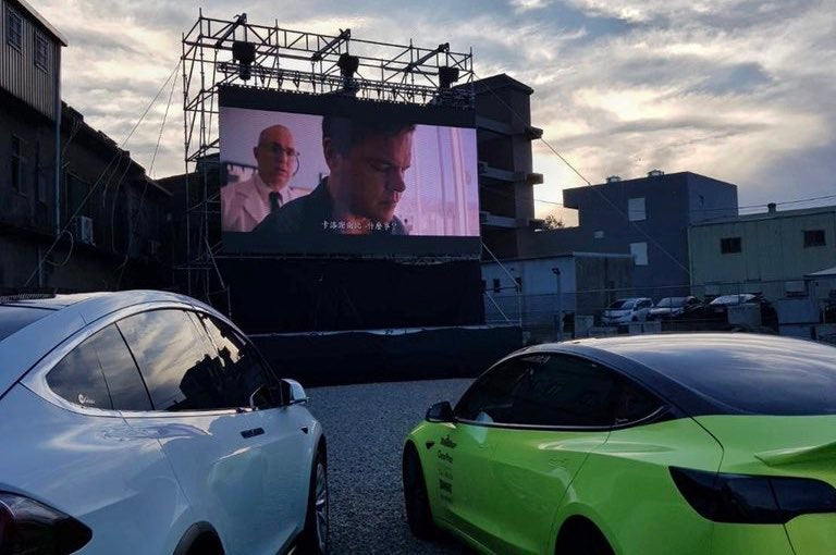 Tesla Owners Club Taiwan Successfully Organized Drive-In Movie Night with 80+ Cars