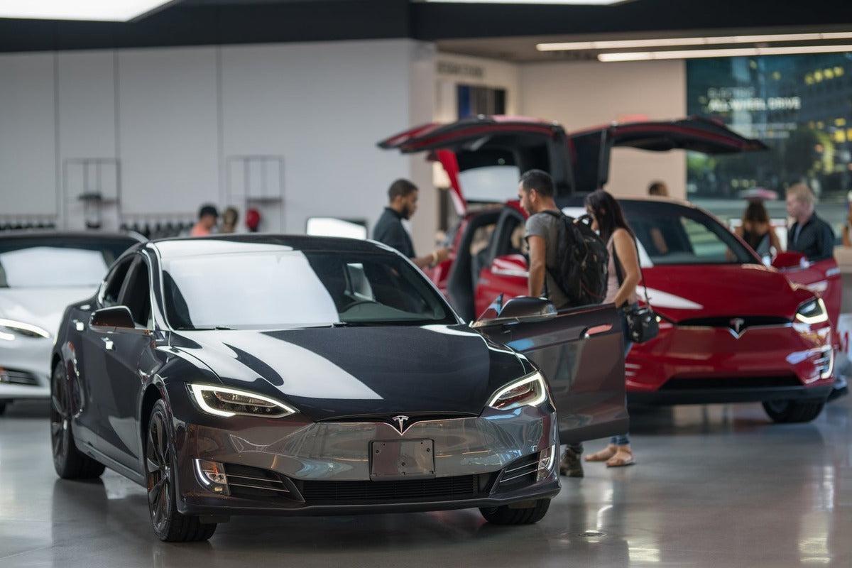 Tesla Is Working on Car Sharing Integration, Hints Code of Tesla App Update