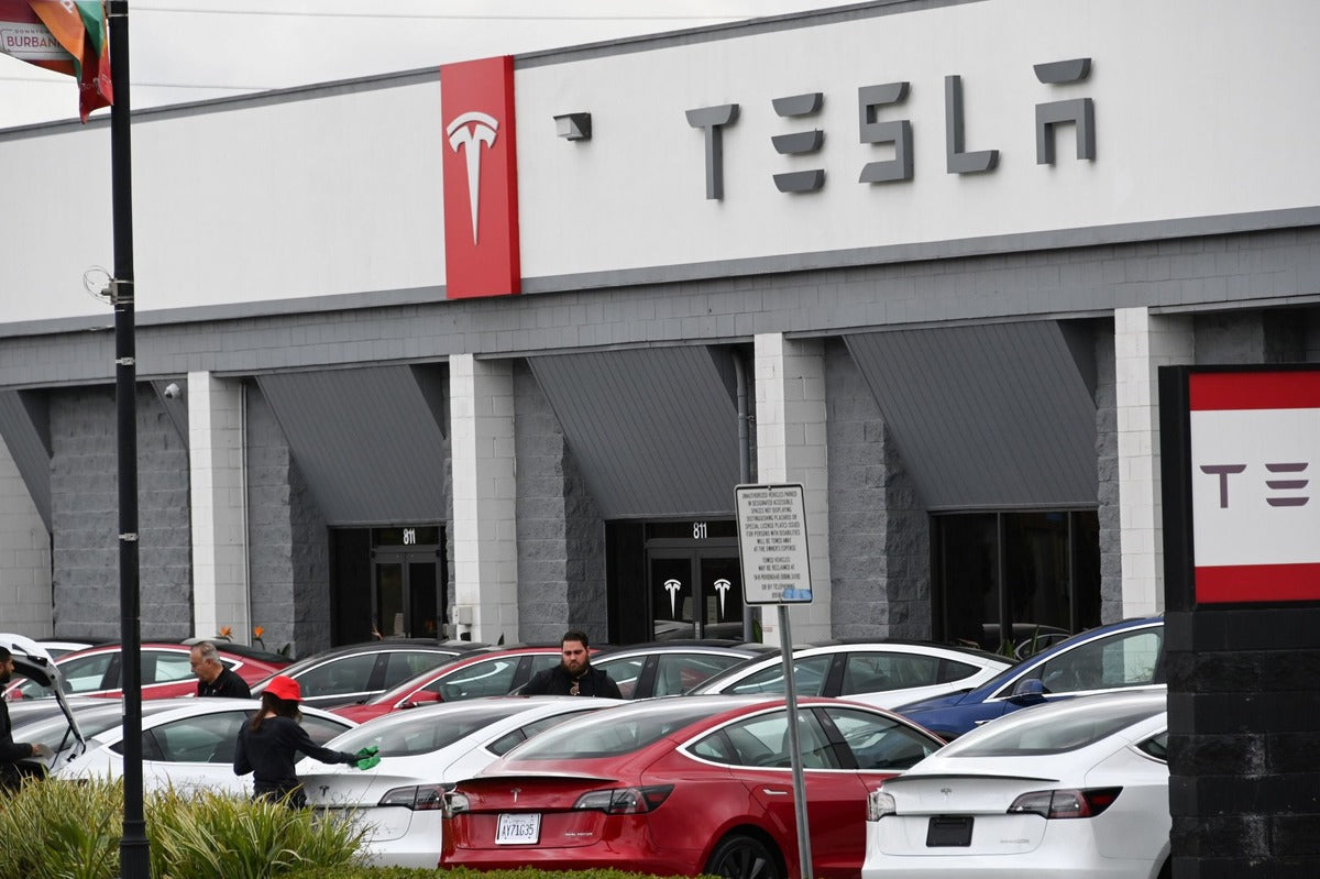 Tesla Gets Approval to Open 3 New Stores in Virginia