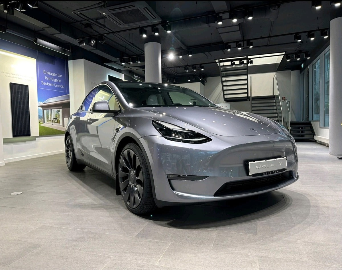 Tesla Starts Delivery of Giga Berlin-Made Model Y in Quicksilver