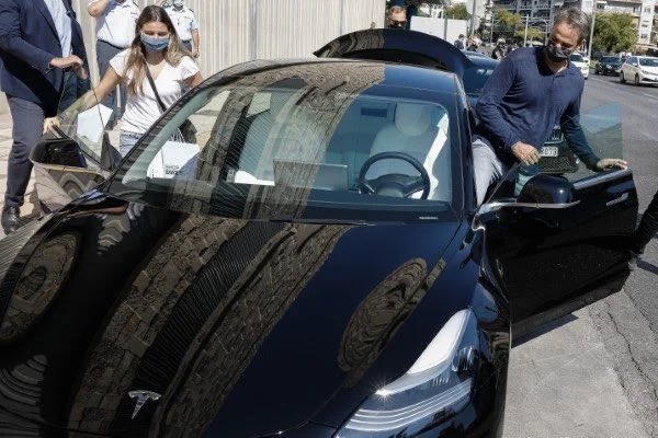 Tesla Model 3 Is Greek Prime Minister‘s New Ride