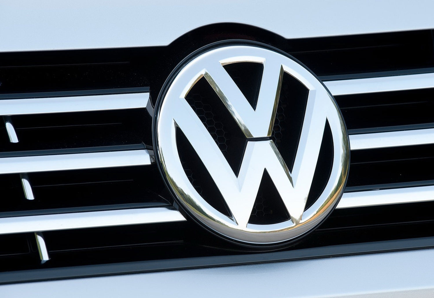 Volkswagen China May Suspend Production of Some Types of Cars Due to Chip Shortage