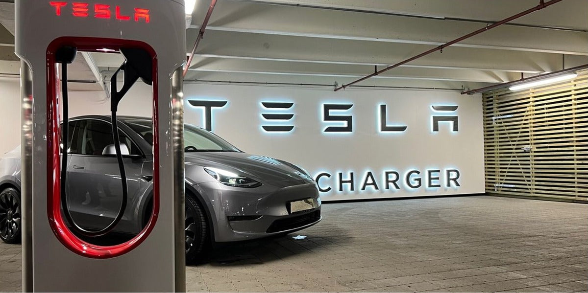 Tesla Celebrates Opening of 100th Supercharger Station in Norway