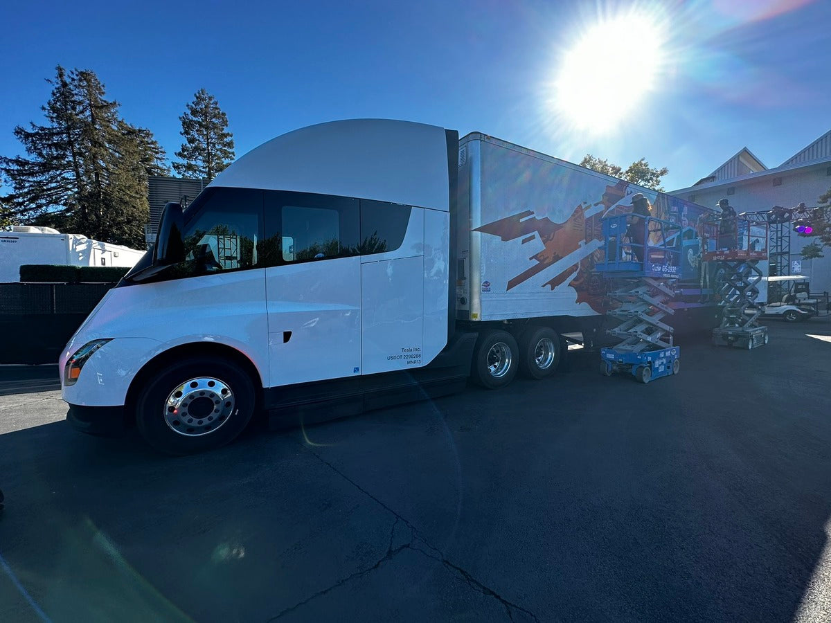 Tesla Semi Truck Megacharger Gets Improvements, Shows 'Charging System with Cooling System' Patent