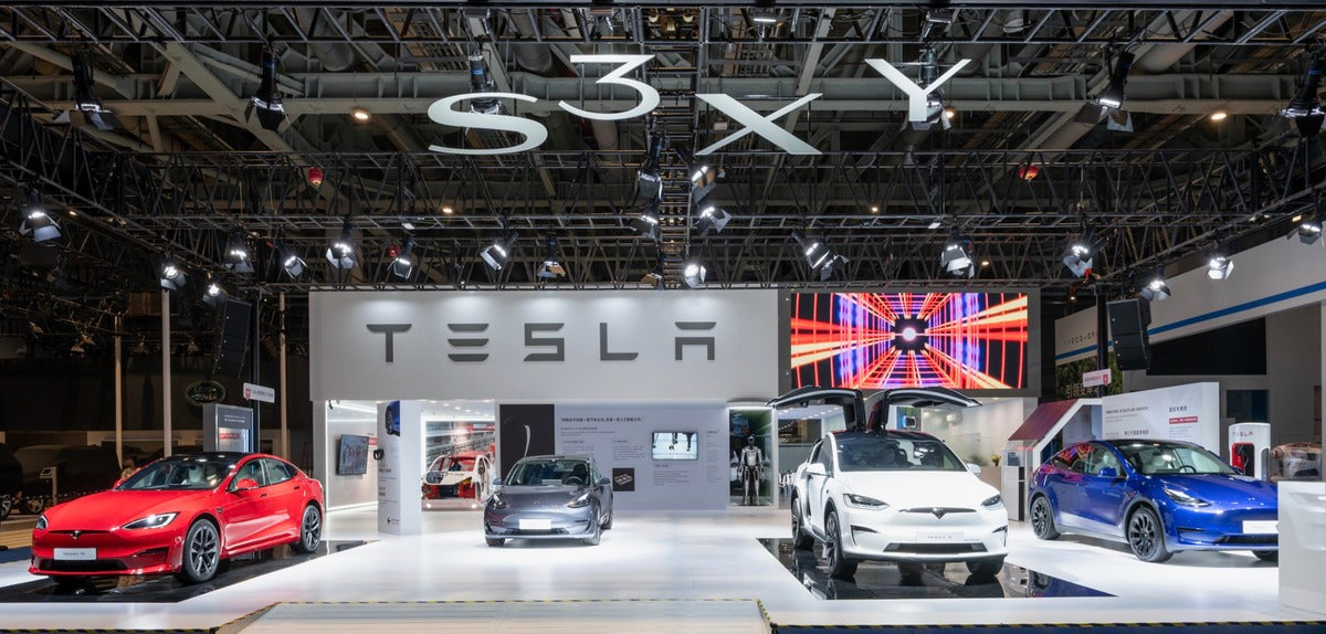 Tesla Introduces Model S & X & Optimus in South Korea at Seoul Mobility Show