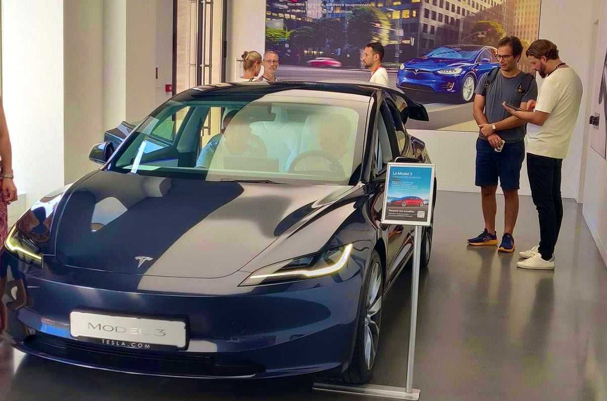 Updated Tesla Model 3 on Display in France Showroom
