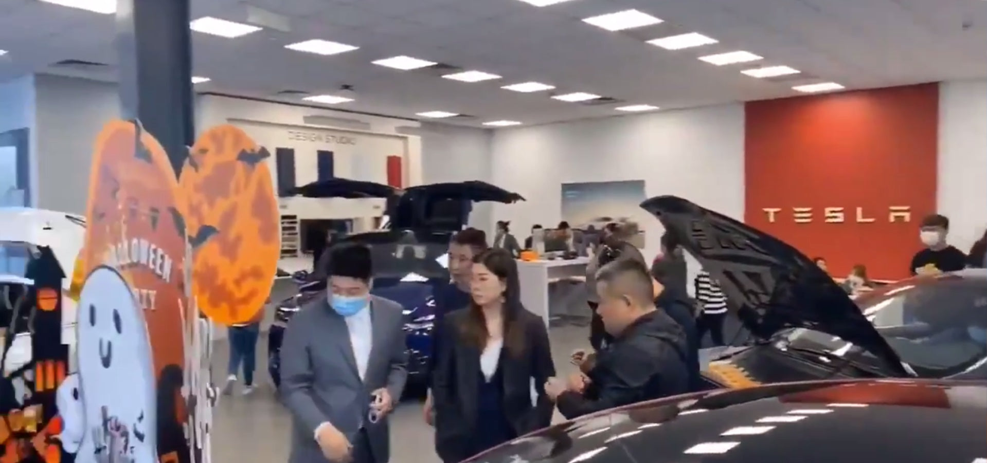 Tesla (TSLA) Demand in China Continues to Skyrocket as Stores Are Packed with Customers