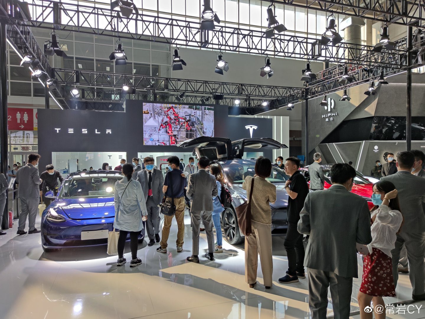 Tesla China Showcases Model S, 3, X at 2020 Beijing Auto Show