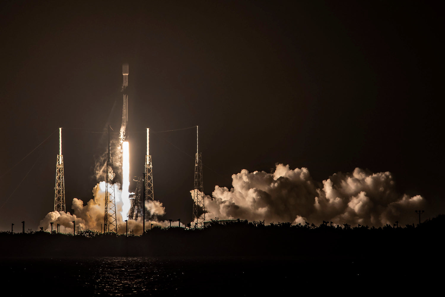 SpaceX launches Falcon 9 for the seventh time to deploy Starlink satellites