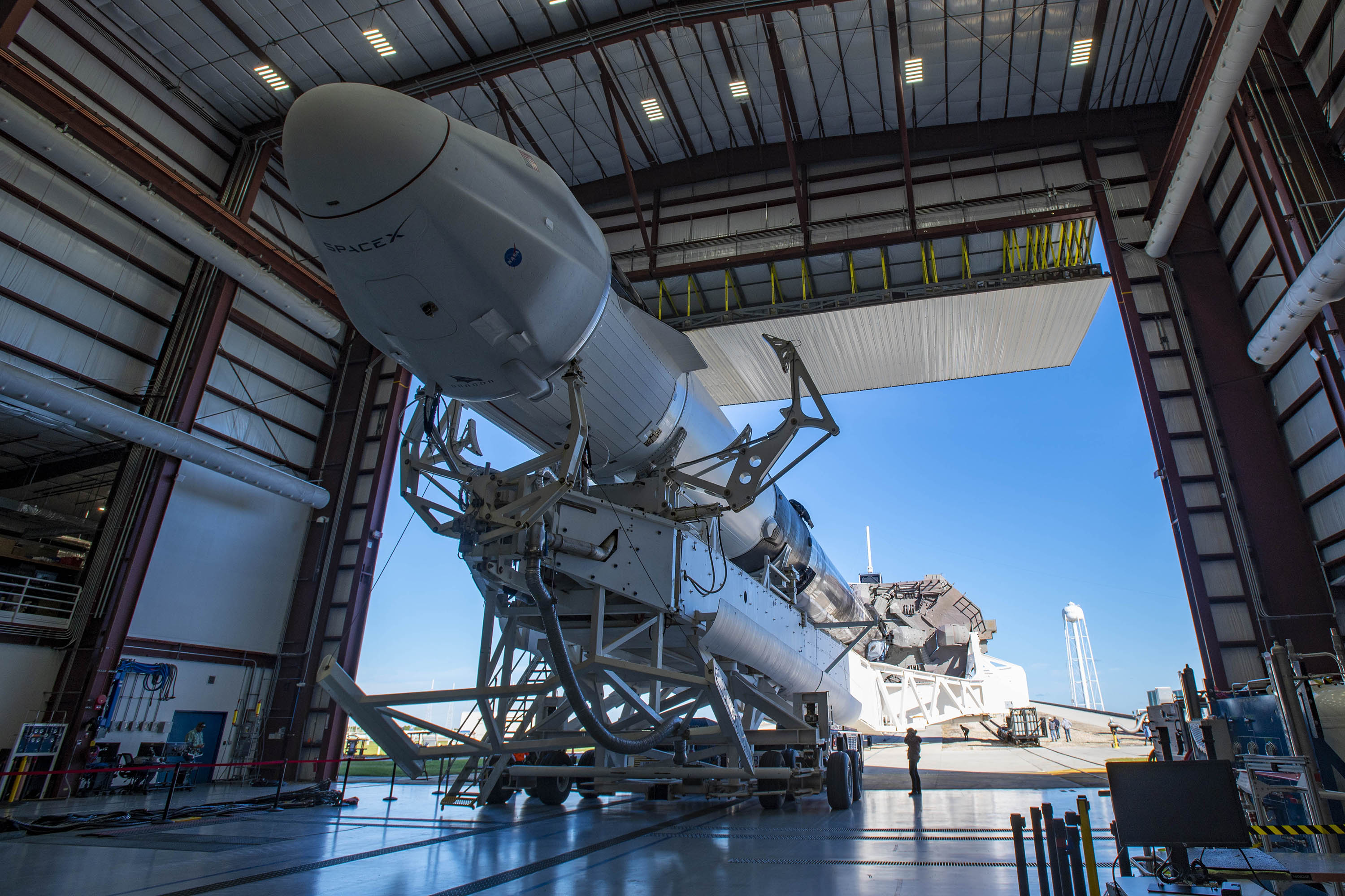 SpaceX Dragon will deliver NASA cargo to the Space Station this weekend