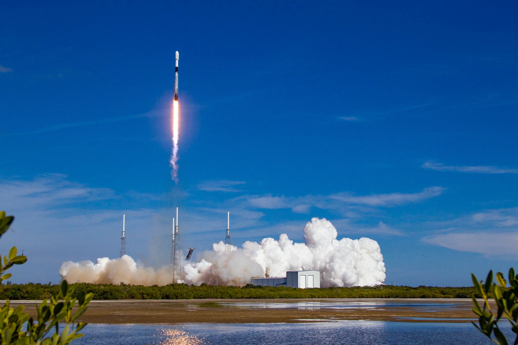 SpaceX earns $150.4 million from the U.S. Department of Defense to deploy satellites