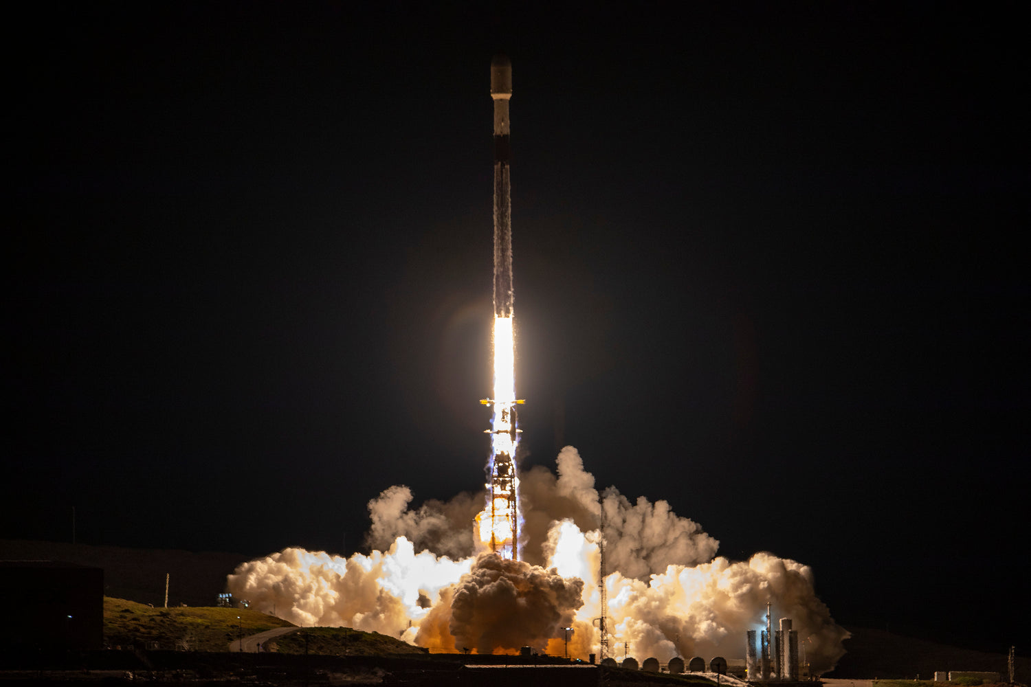 SpaceX Breaks Annual Launch Record As It Deploys Turkish Communications Satellite & There's One More Launch To Go!