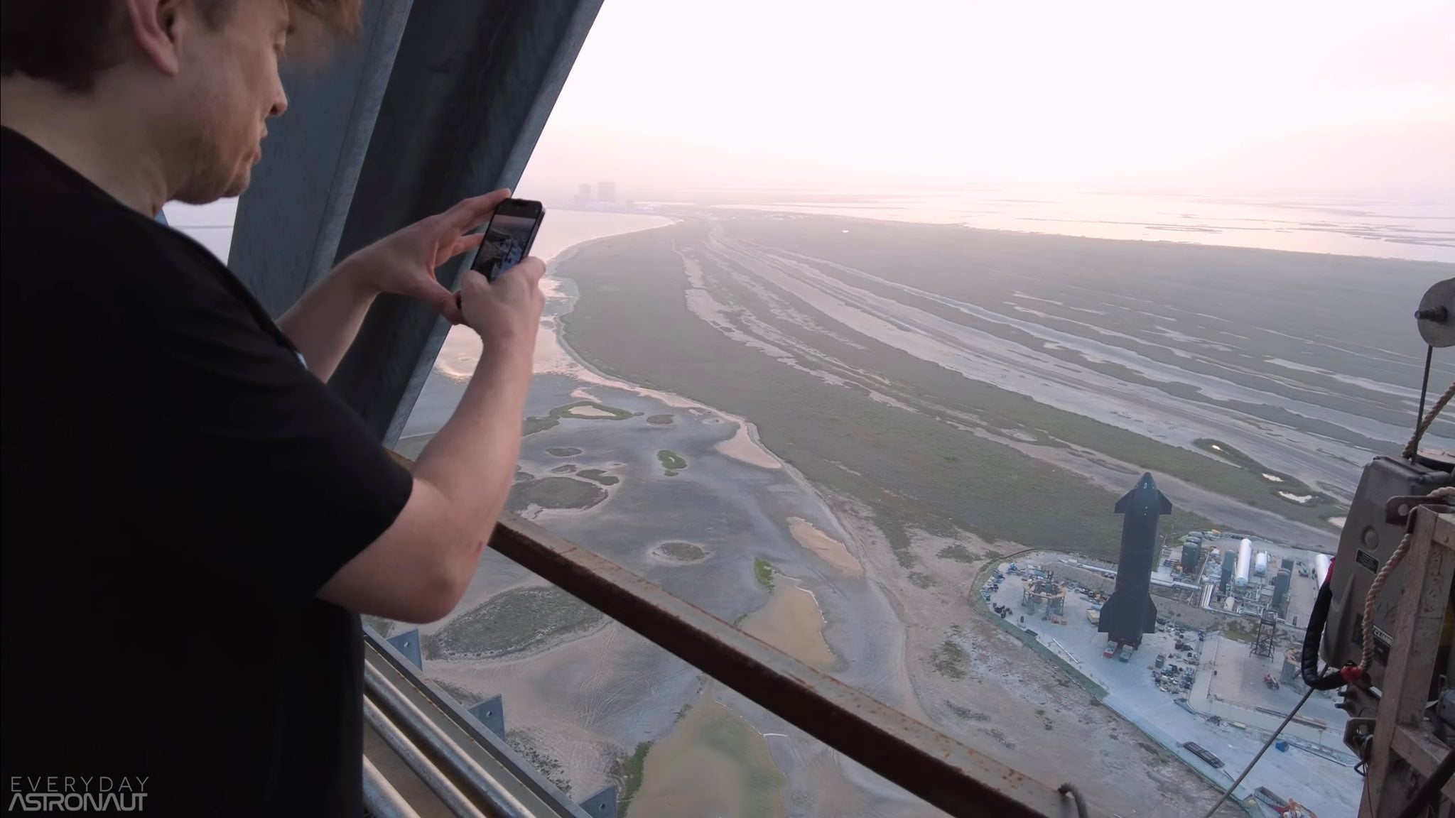 VIDEO: Elon Musk Gives Everyday Astronaut A Tour Of The SpaceX Starship Launch Tower