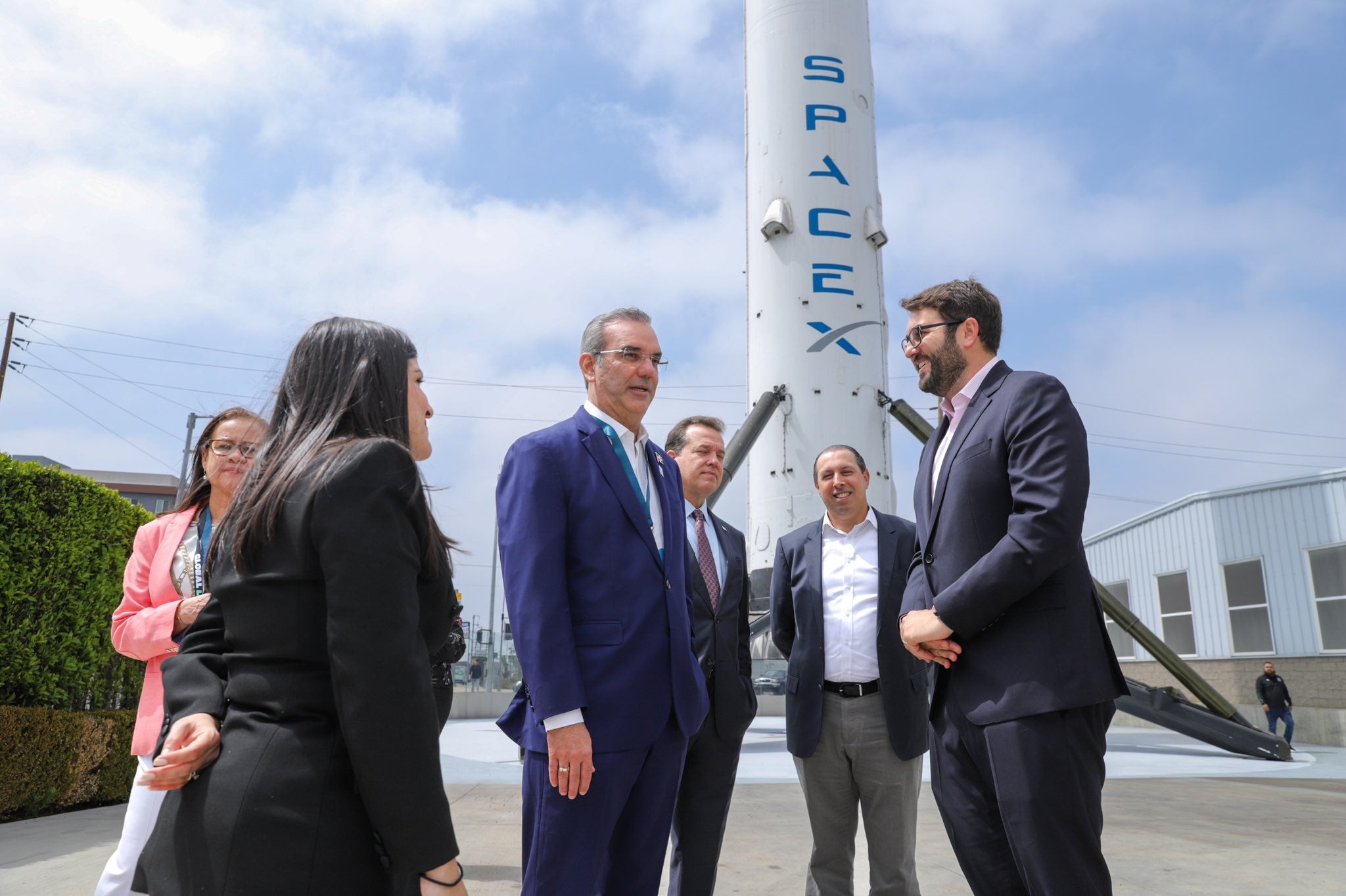 Starlink Is Now Available In The Caribbean After Dominican Republic President's Visit To SpaceX Headquarters