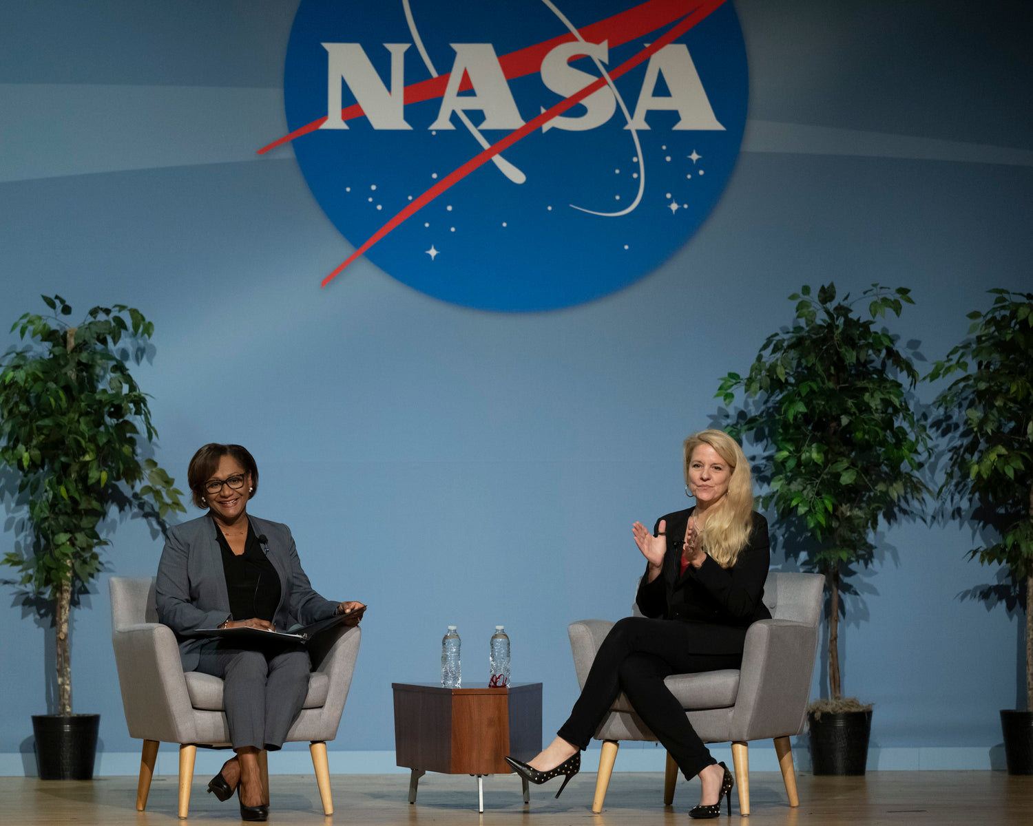 NASA official meets with SpaceX President Gwynne Shotwell to discuss partnership