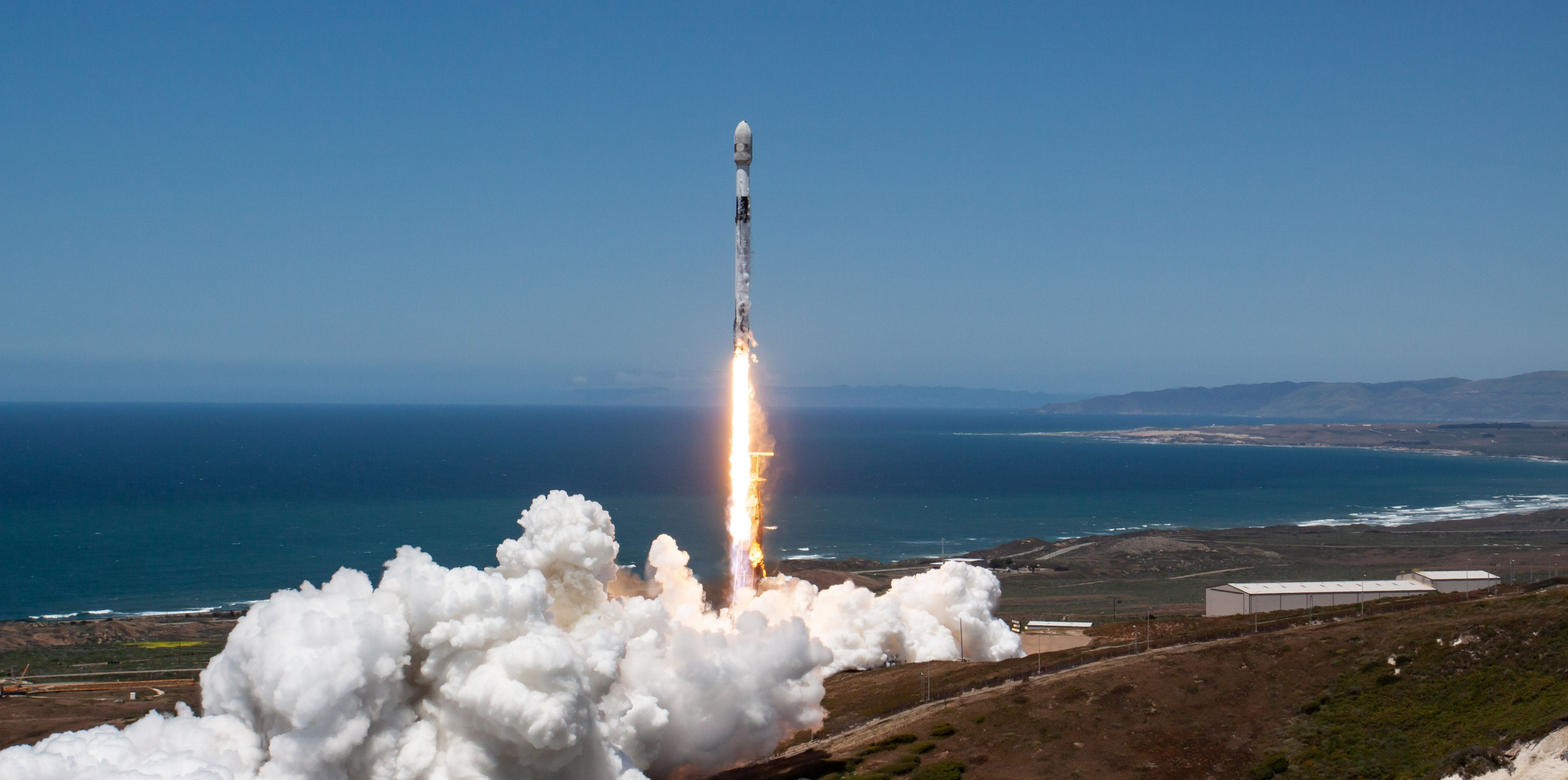 SpaceX Falcon 9 lifts off from Vandenberg Space Force Base to launch Starlink mission