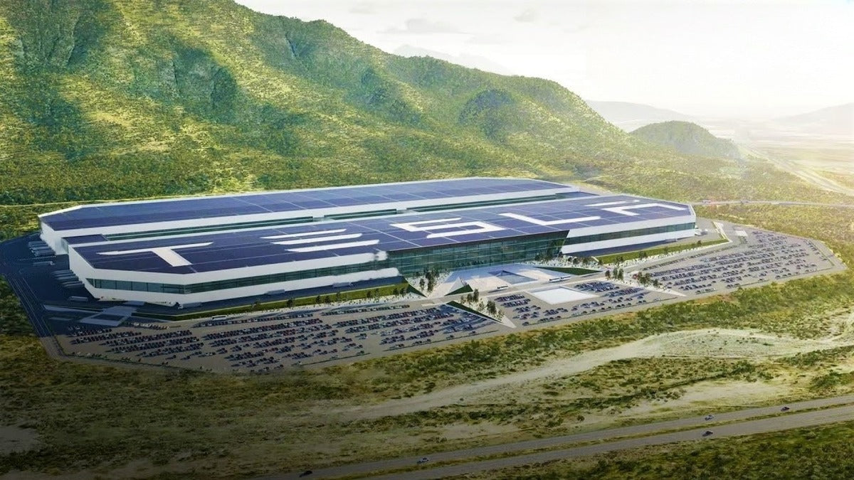 Tesla's Chinese Suppliers Rush to Settle in Mexico to Support New Gigafactory