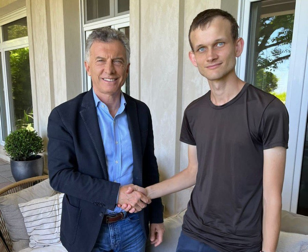 Ethereum Co-Founder Vitalik Buterin Discusses Blockchain & Cryptocurrencies with Argentinian Ex-President During Visit